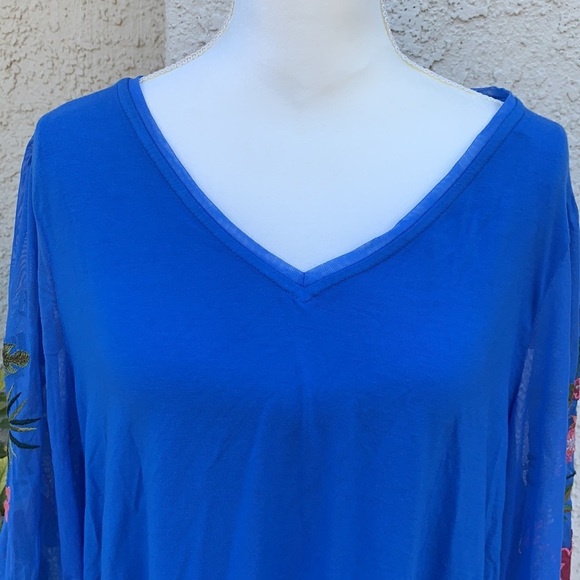 Soft Surroundings Blue Floral Mesh Sleeve Tunic Top Sz 1X - Picture 2 of 11